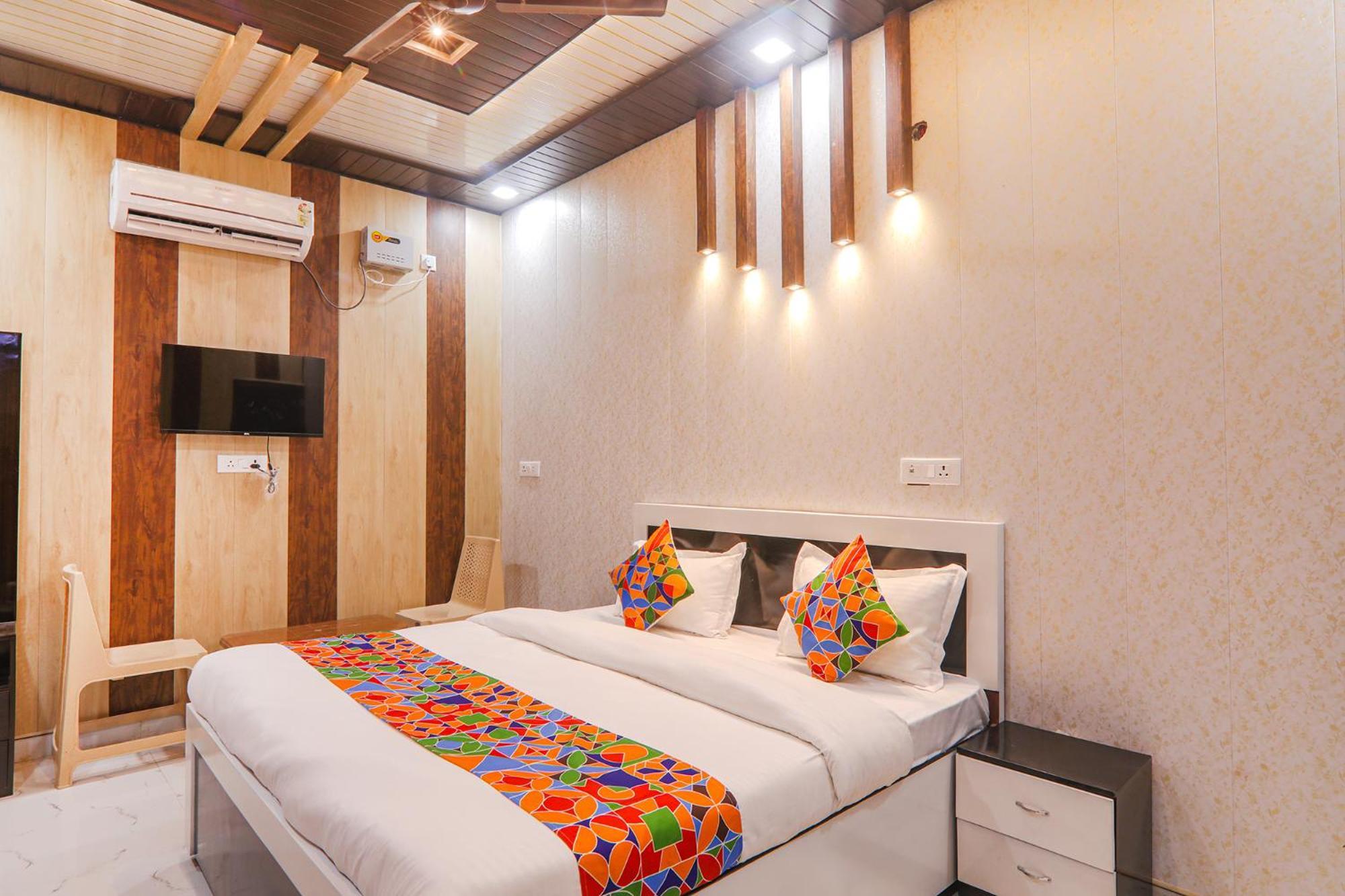 Fabhotel Uma Yugul Ayodhya Exterior foto