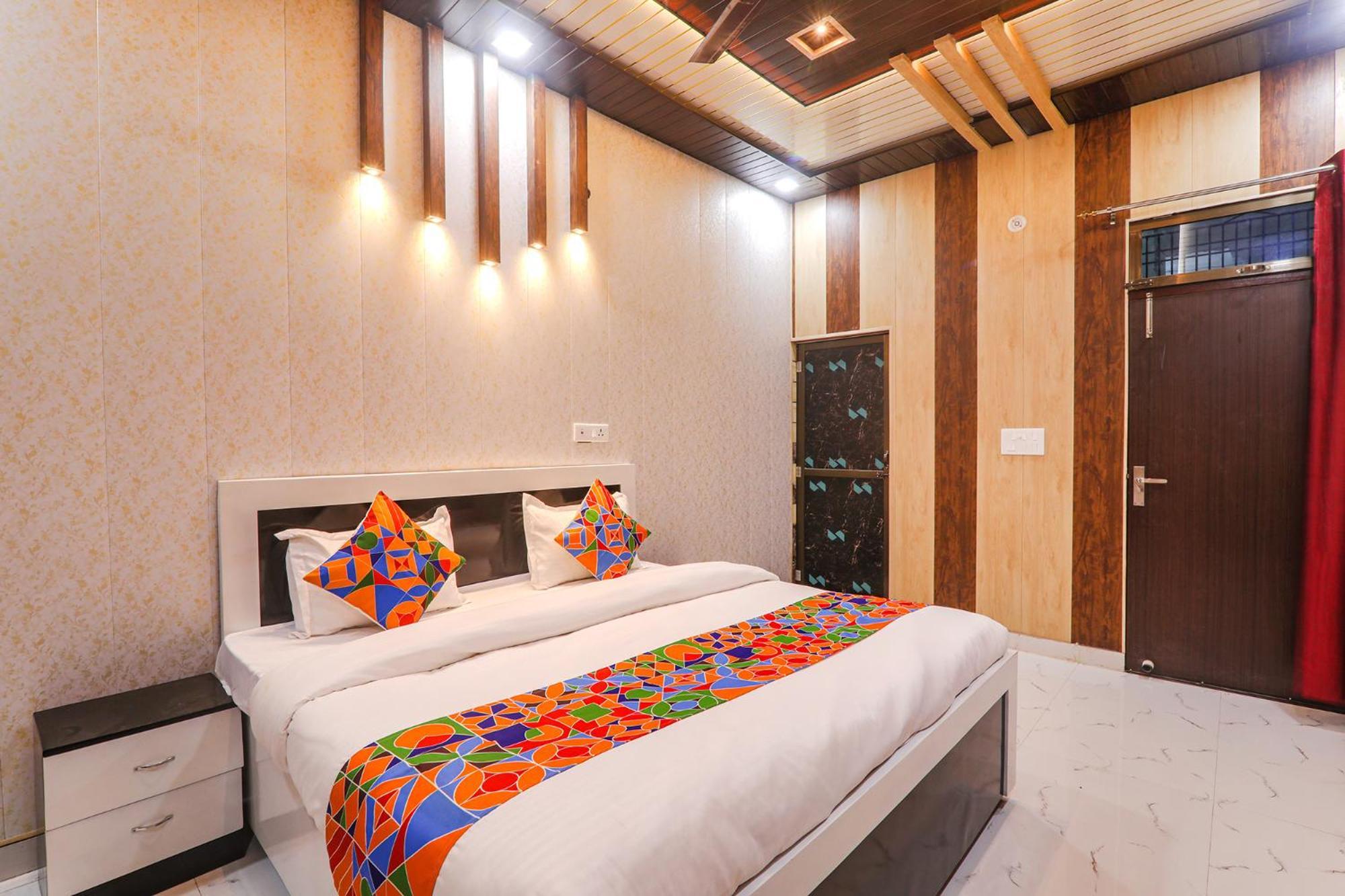 Fabhotel Uma Yugul Ayodhya Exterior foto